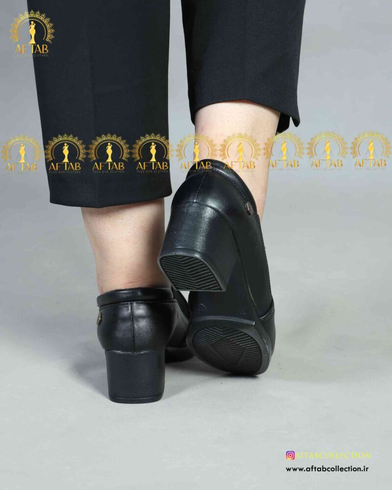 کفش اداری ساده بغل کش پابزرگ مشکی