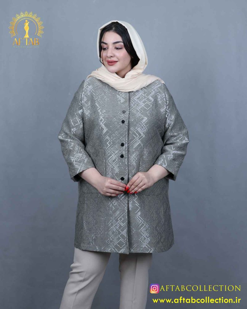 مانتو ژاکارد جفت دکمه سایزبزرگ کرم مانتو ژاکارد جفت دکمه سایزبزرگ کرم