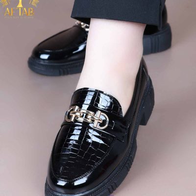 کالج لوفر سنگی سگک طلایی پابزرگ