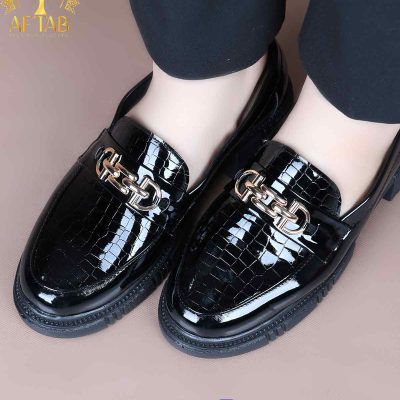 کالج لوفر سنگی سگک طلایی پابزرگ