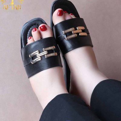 صندل سگک طلایی خطی پابزرگ