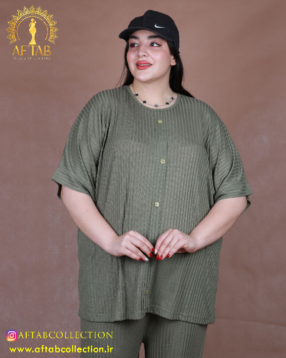 تیشرت سوزنی دکمه نما سایزبزرگ